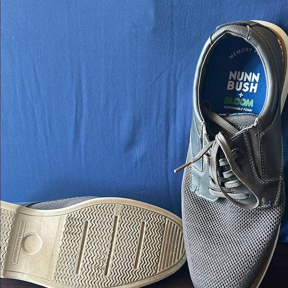 Nunn Bush Men's Charcoal and Black Sneakers